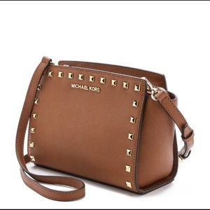 Michael Kors Selma Stud mini messenger